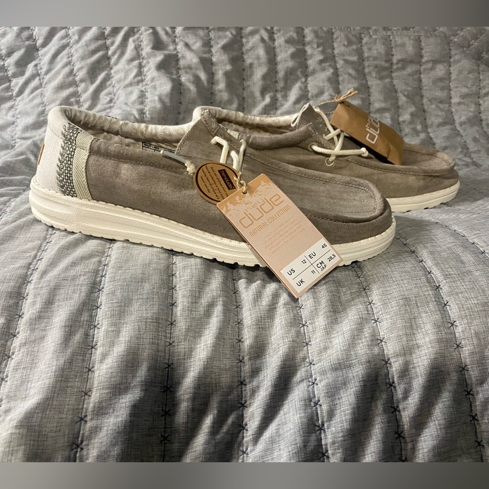 New With Tags Hey Dude Wally Linen Natural Khaki